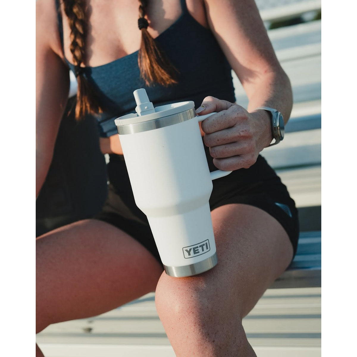 YETI | Rambler® 20 oz (591 ml) Travel Straw Mug | With Colour-Matched Straw Lid | Navy