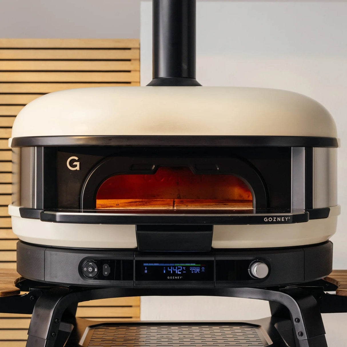 Dome XL Gen 2 Neapolitan Arch white oven front view