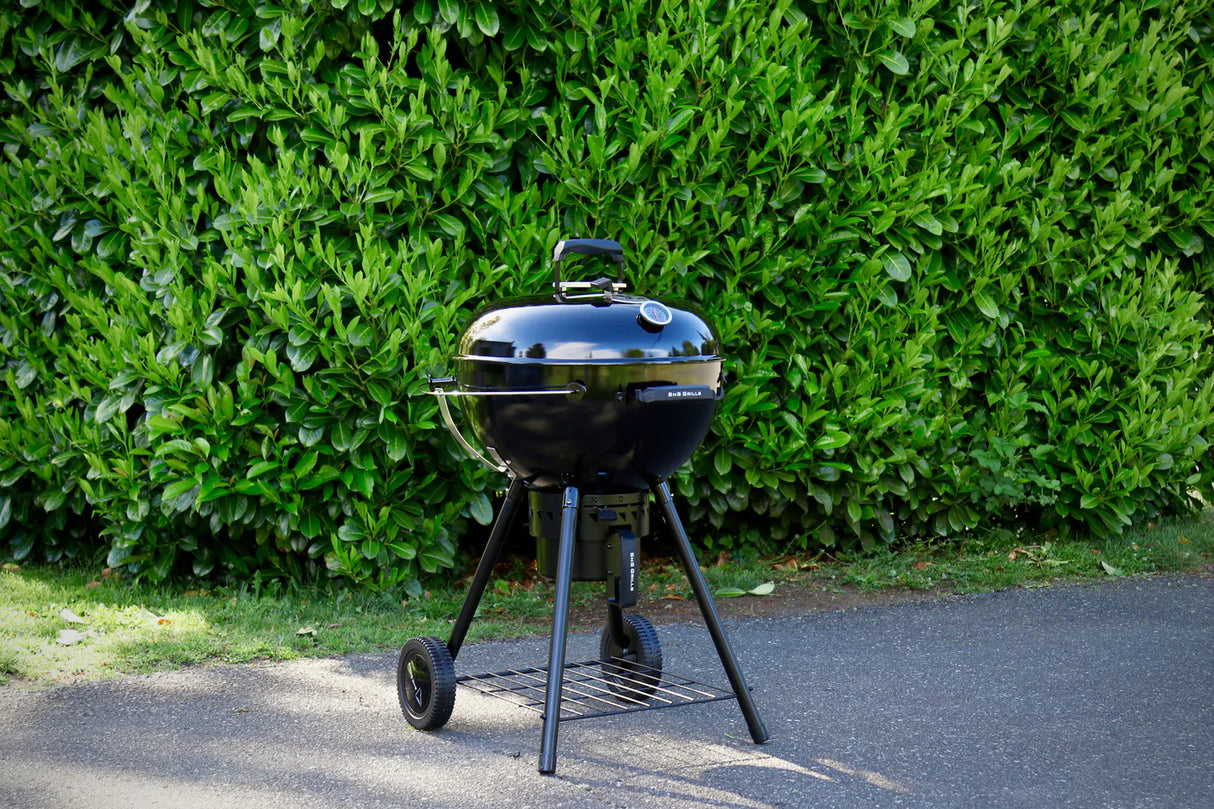 Slow ‘N Sear® | Black Edition 22” Charcoal Kettle Grill Plus Smoker (Pre Order)