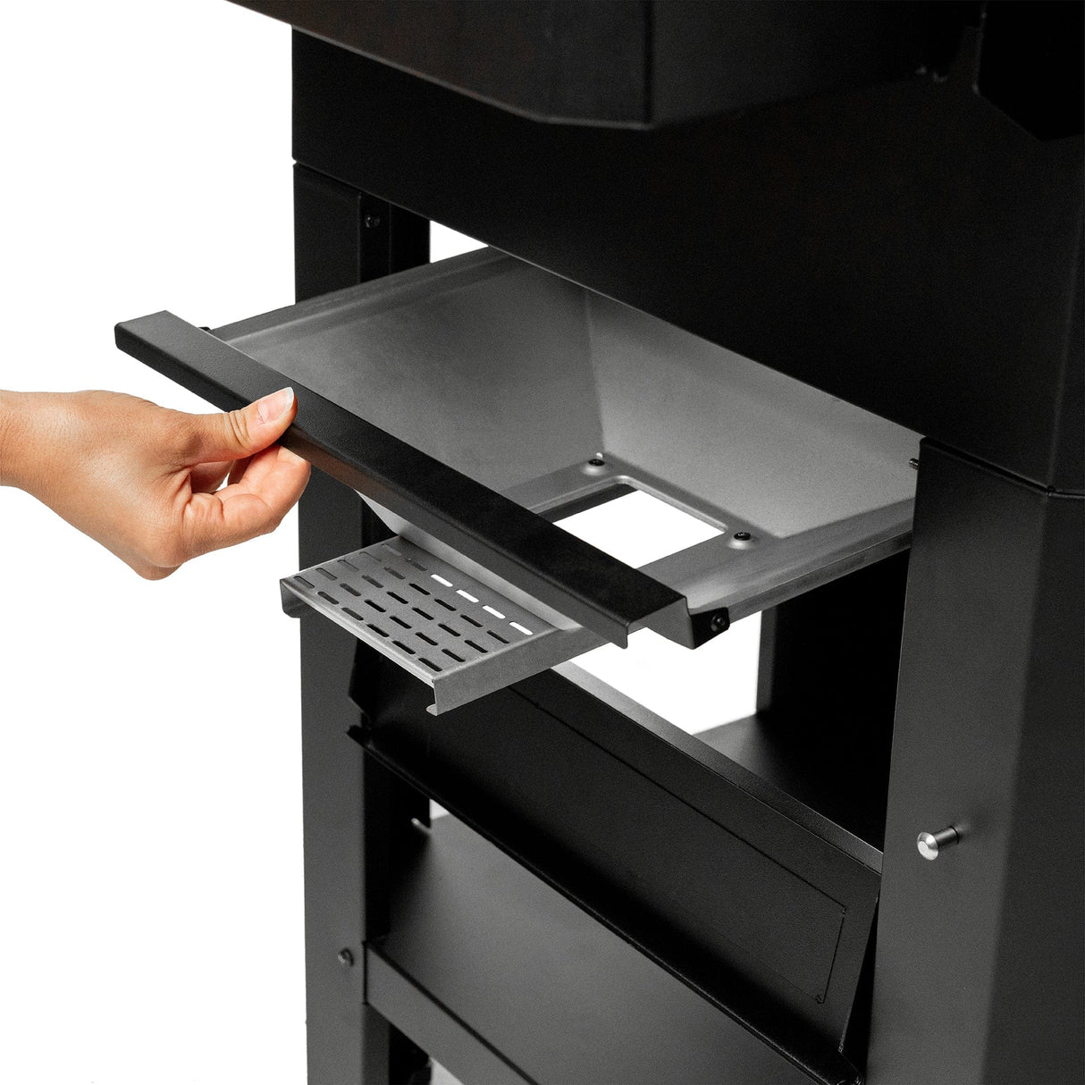 Masterbuilt Gravity Series 600 Digital WiFi Charcoal Grill and Smoker + Free Gift