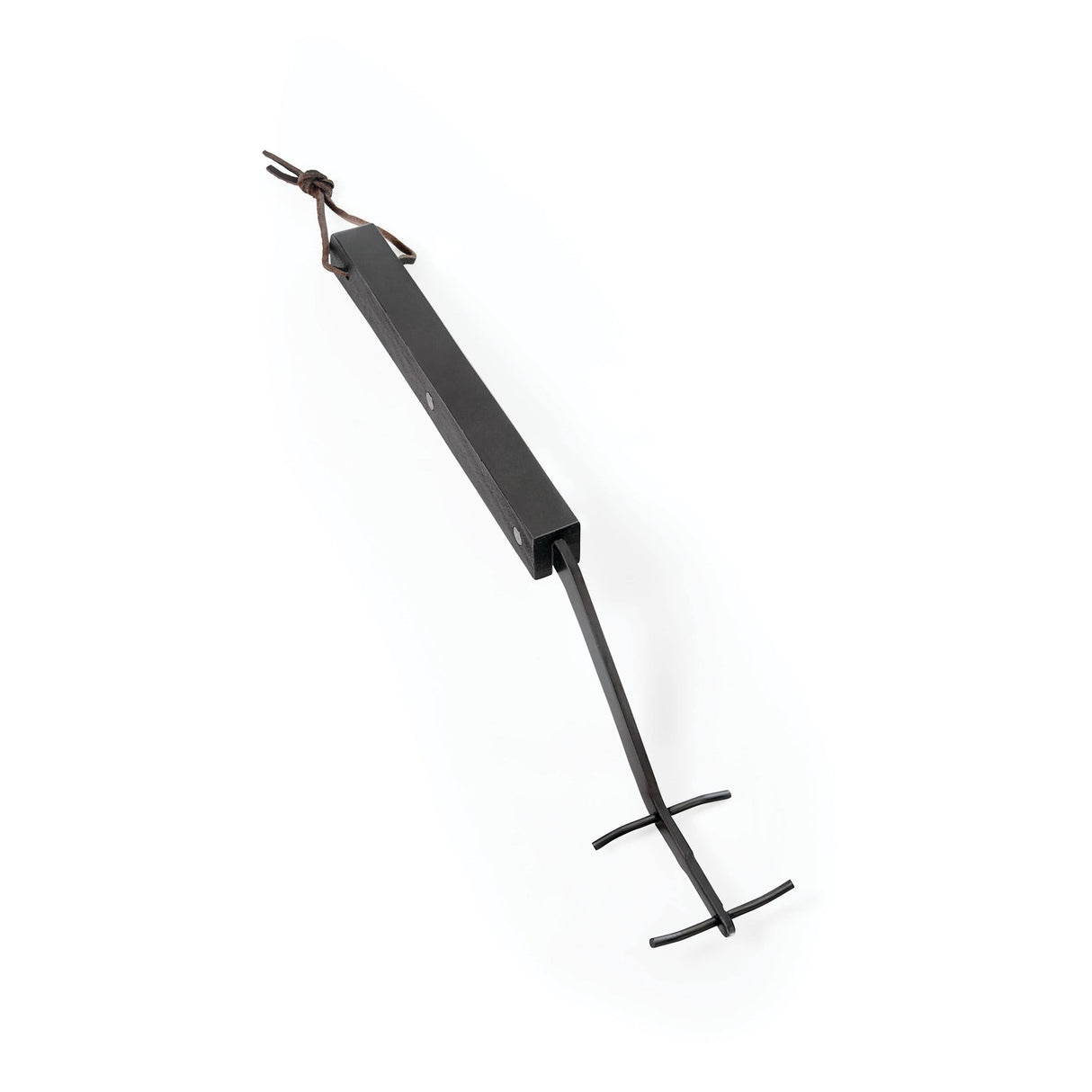 Grid Lifter with Hardwood Handle white background front view