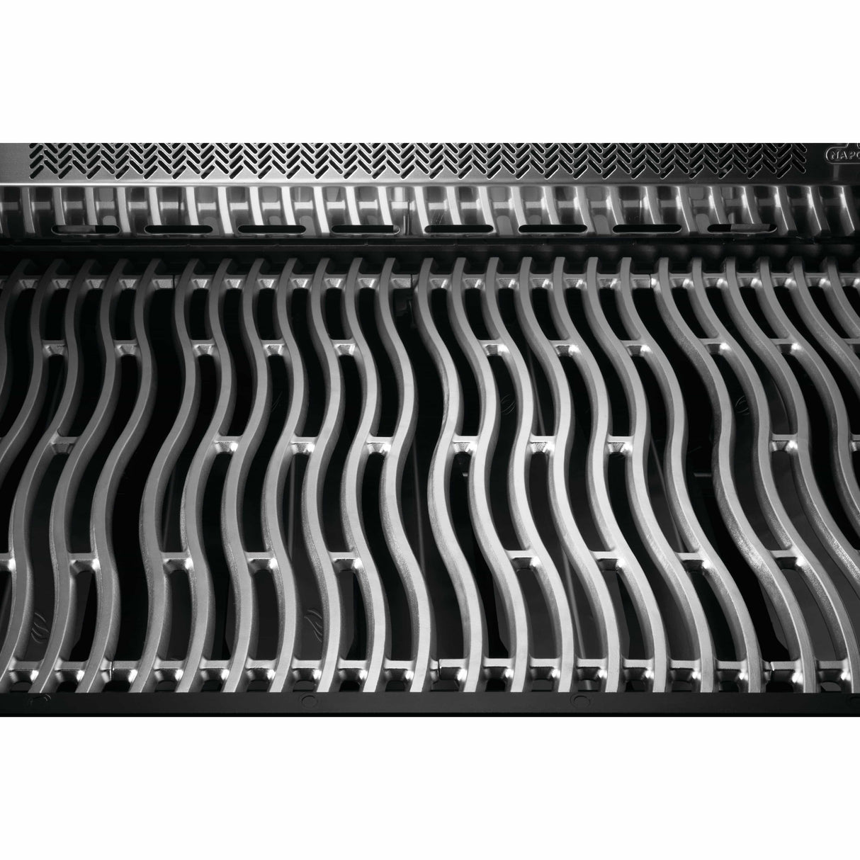 Napoleon Phantom Prestige 500 Gas Grill empty clean grill bars