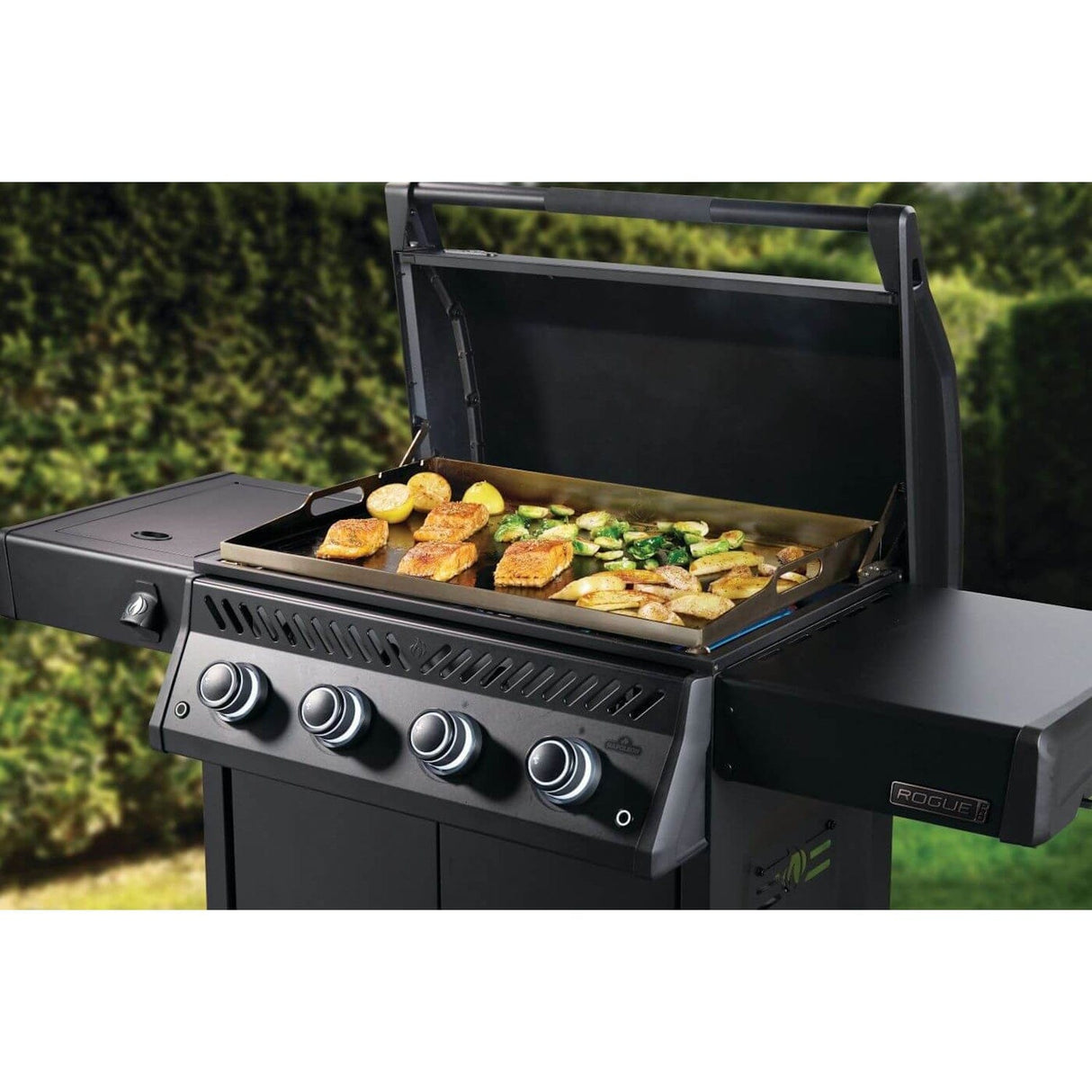 Napoleon Rogue PRO Phantom 30 Grill fish and veggies on grill