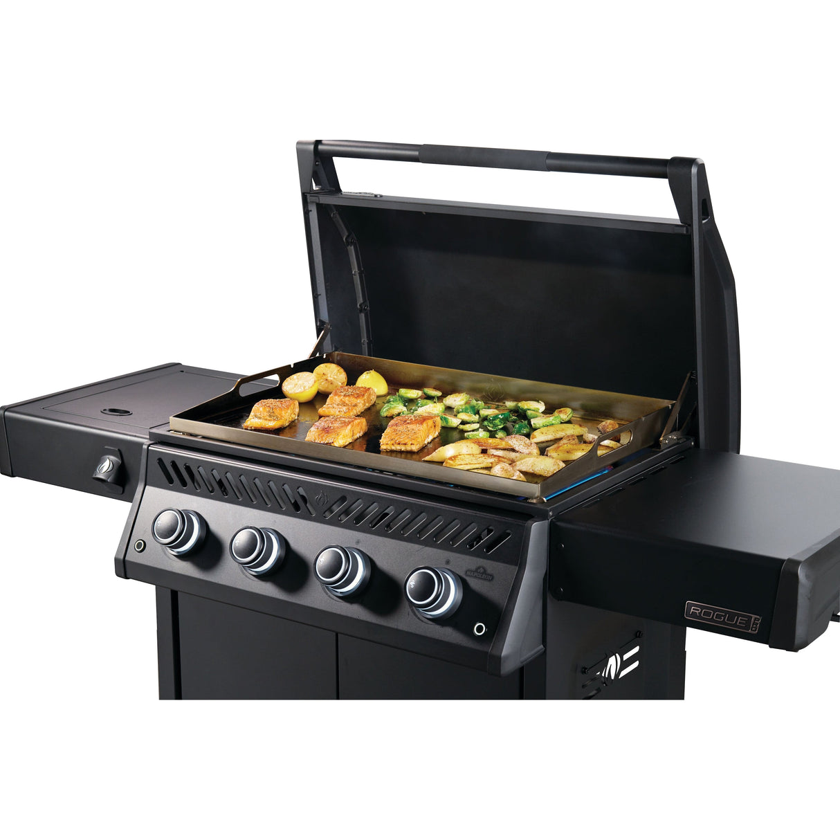 Napoleon Rogue PRO Phantom 30 Grill meat and vegetables on grill