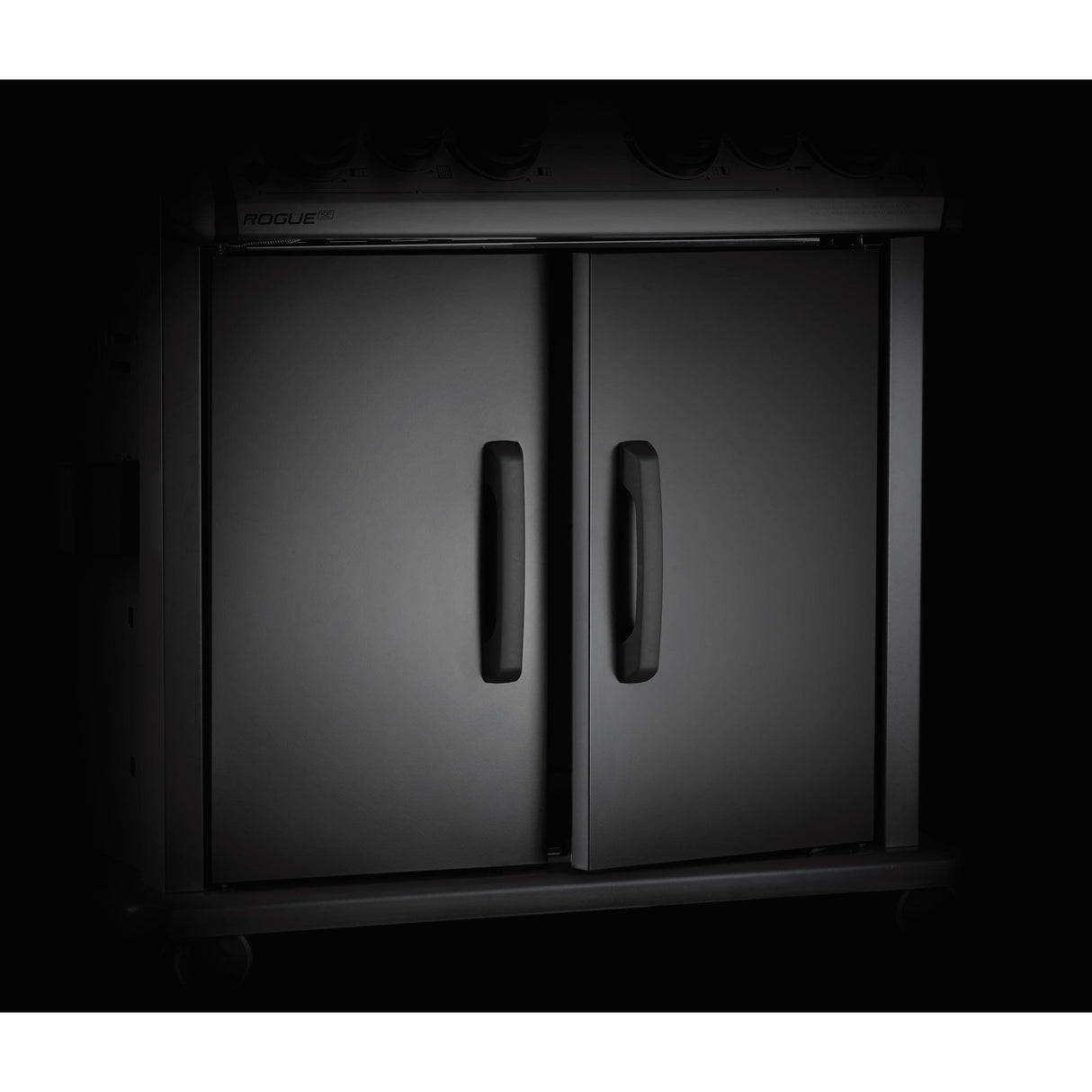 Napoleon Rogue 525 4-Burner Gas Grill doors