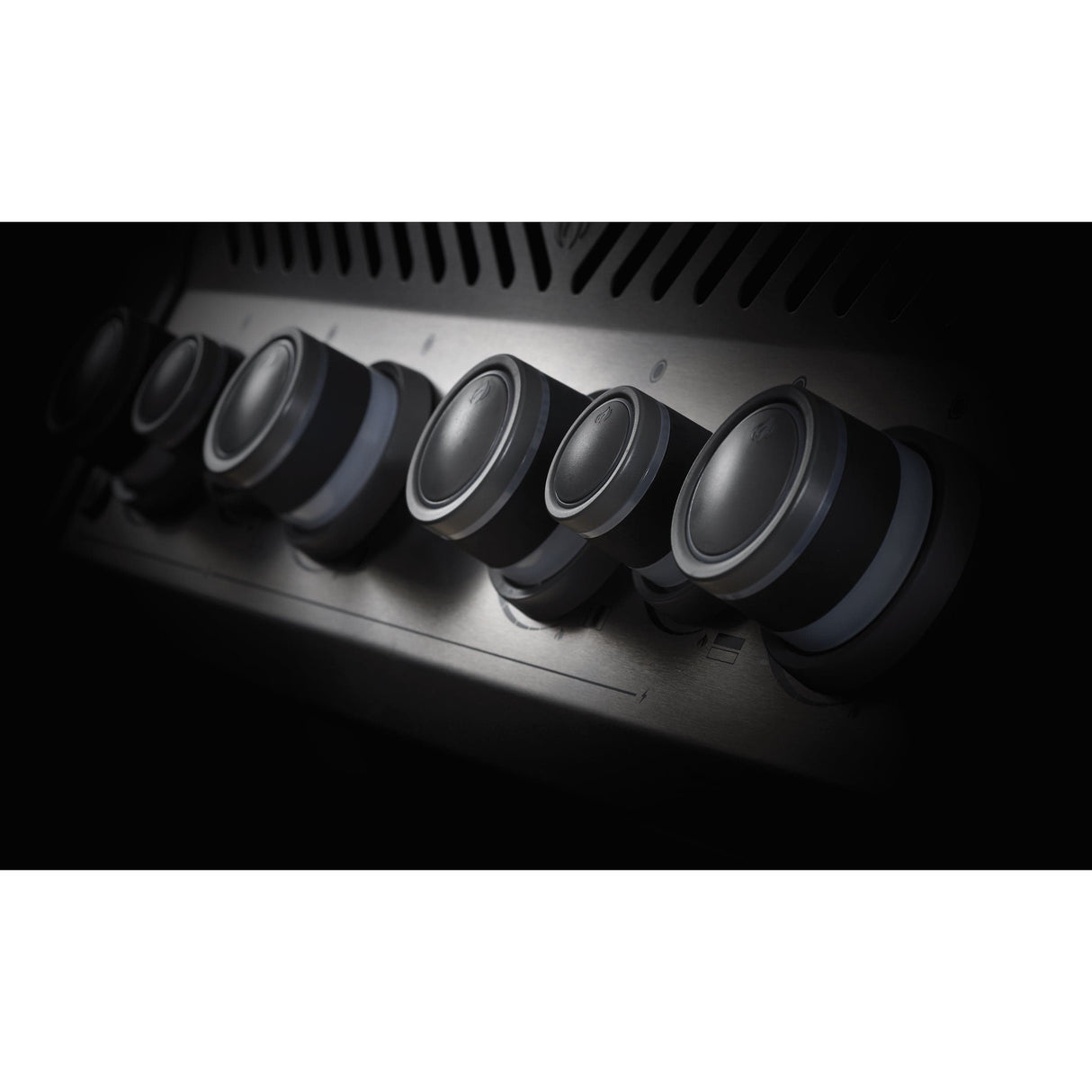 Napoleon Rogue SE 625 RSIB knobs