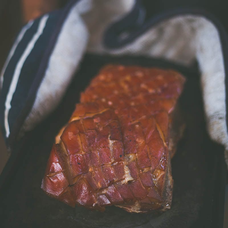 Smoke, Whisky & Wine Box meat in tray