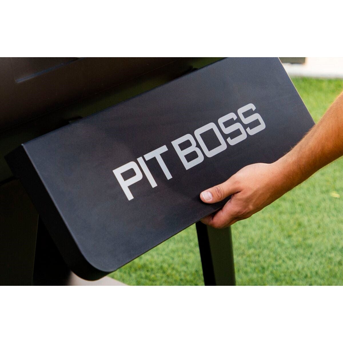Pit Boss Grills | Competition Series 1250 shelf