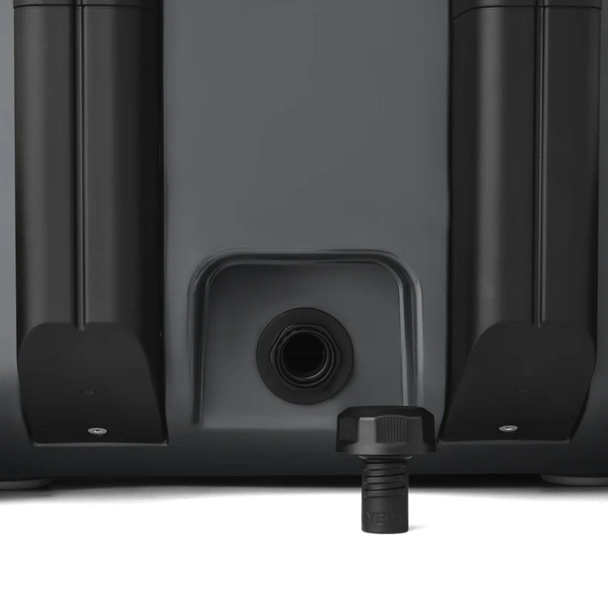 YETI | Roadie® 32 Wheeled Cool Box