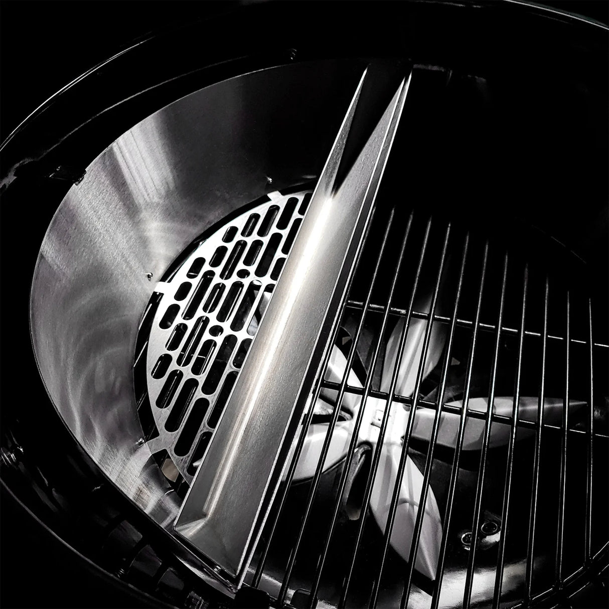 Slow ‘N Sear® | Black Edition 22” Charcoal Kettle Grill
