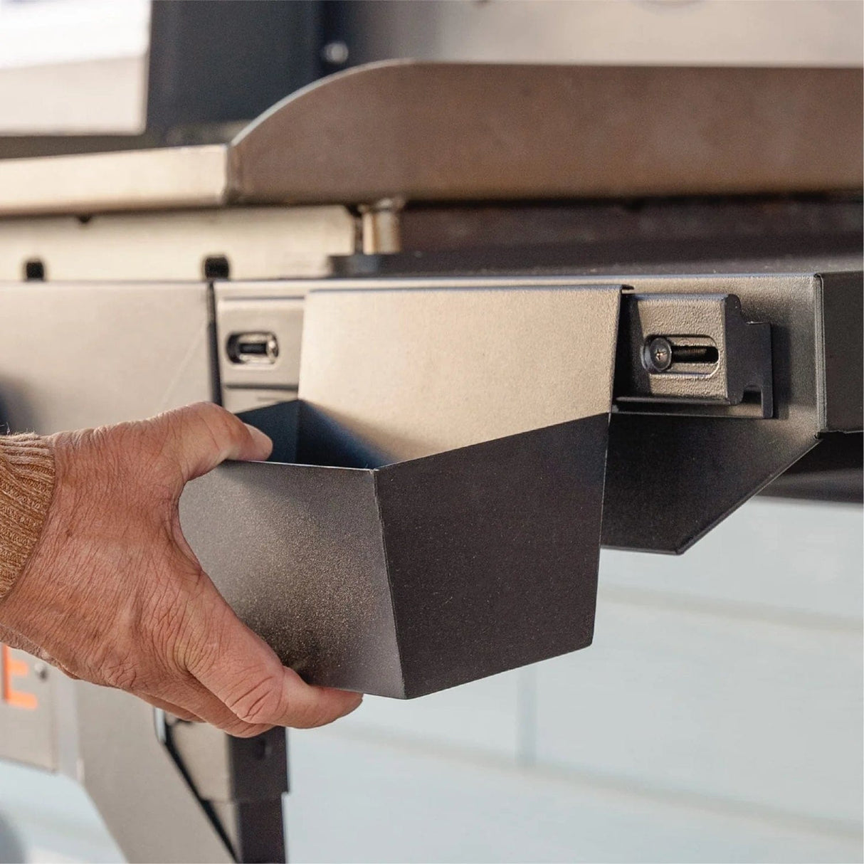 Blackstone | Iron Forged 28 Inch Gas Griddle with Hood