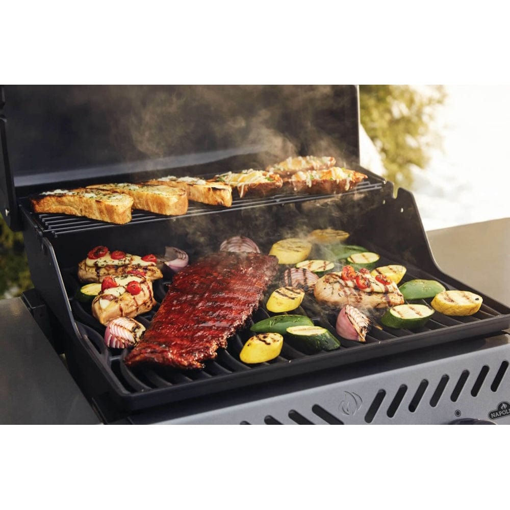 Napoleon | Freestyle 365 3-Burner Gas Grill