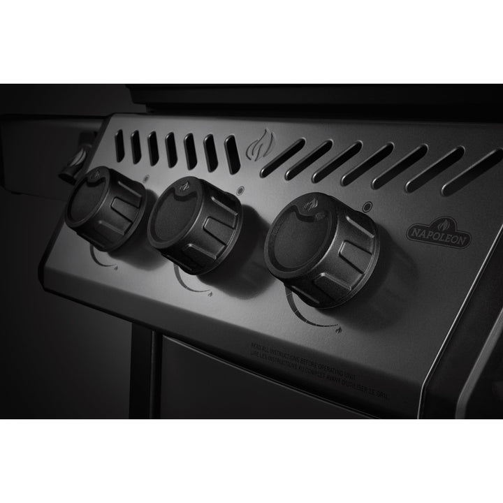 Napoleon | Freestyle 365 3-Burner Gas Grill