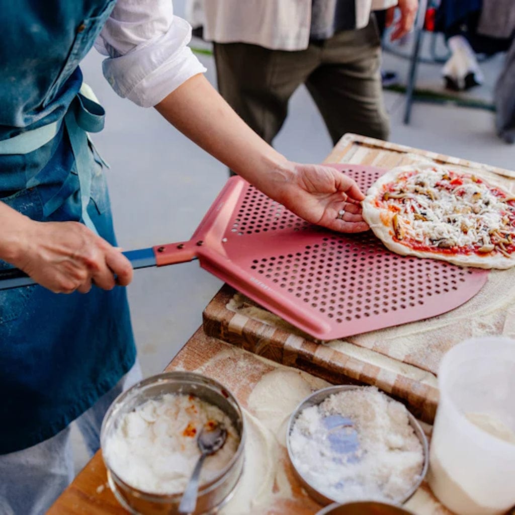 placing pizza with Pro Placement Pizza Peel 