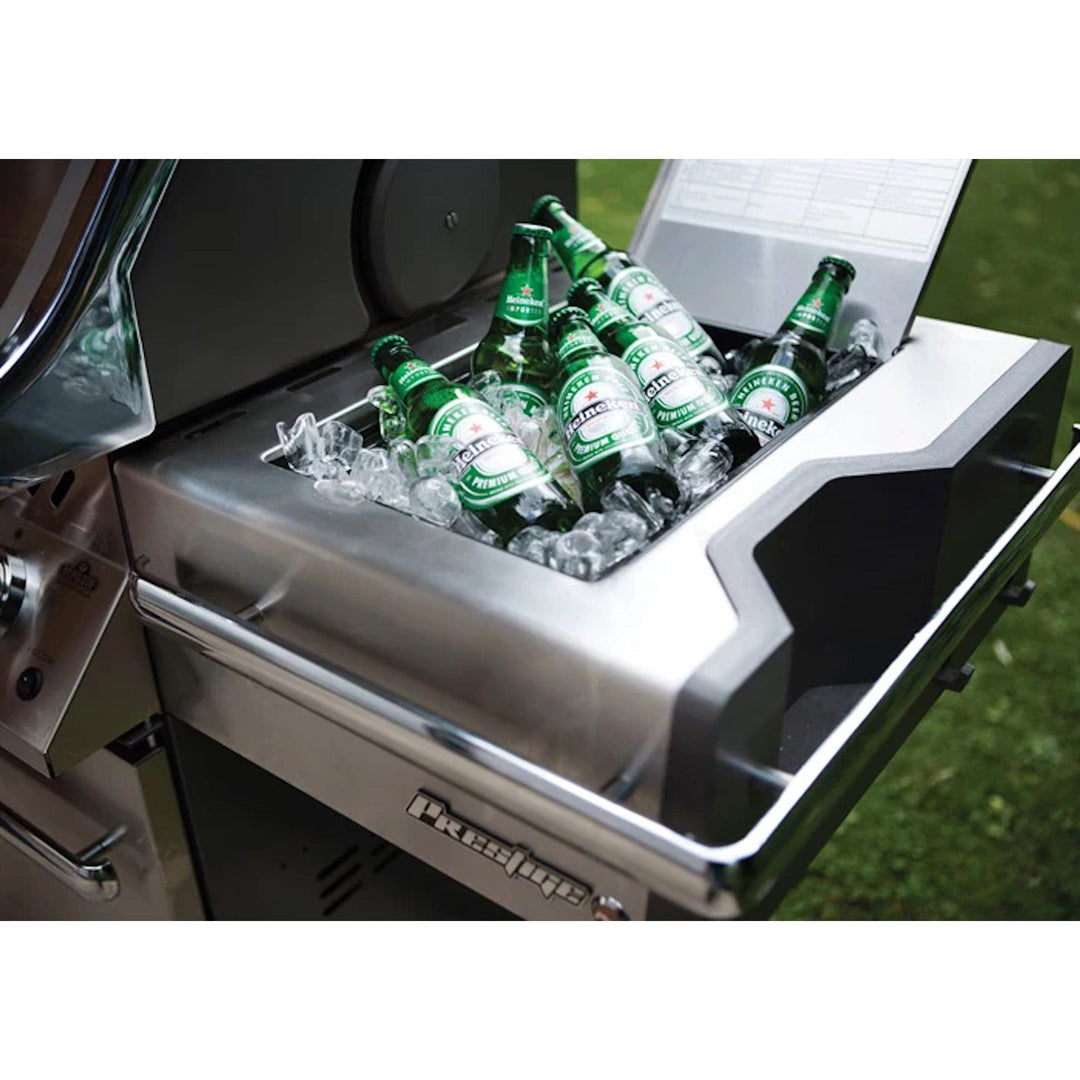 Napoleon Prestige PRO 825 RSBI with beers cooling in ice bucket