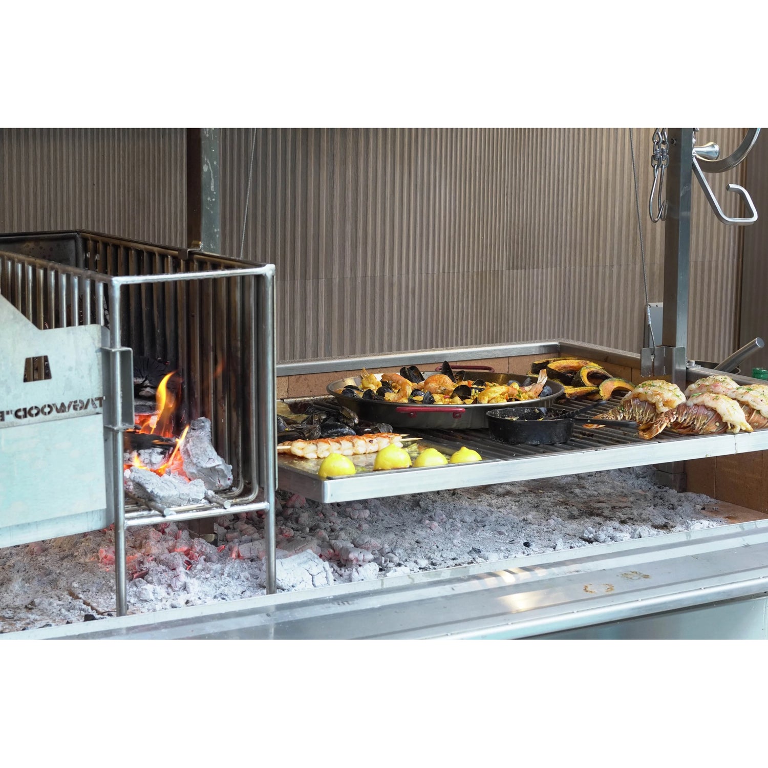 Tagwood BBQ | Argentine Wood Fire & Charcoal Gaucho Grill | BBQ28SS