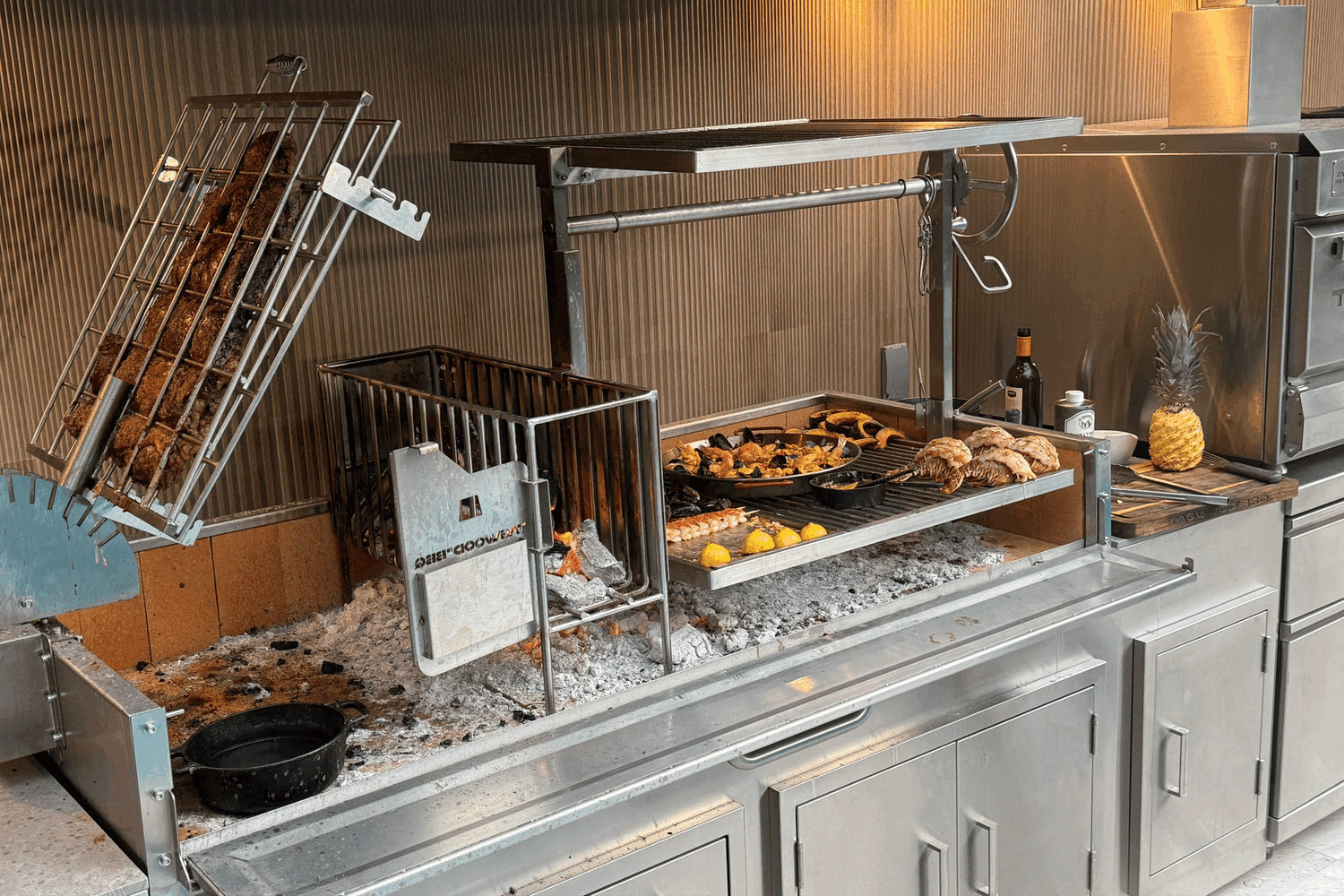 Tagwood BBQ | Argentine Wood Fire & Charcoal Gaucho Grill | BBQ28SS