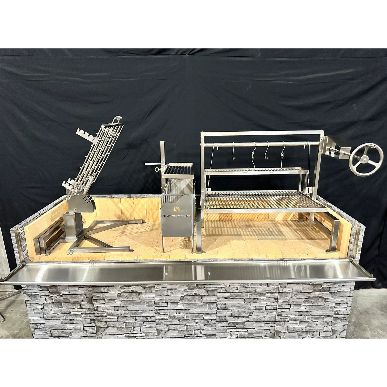 Tagwood BBQ | Basement Clamp Grill | BBQ94