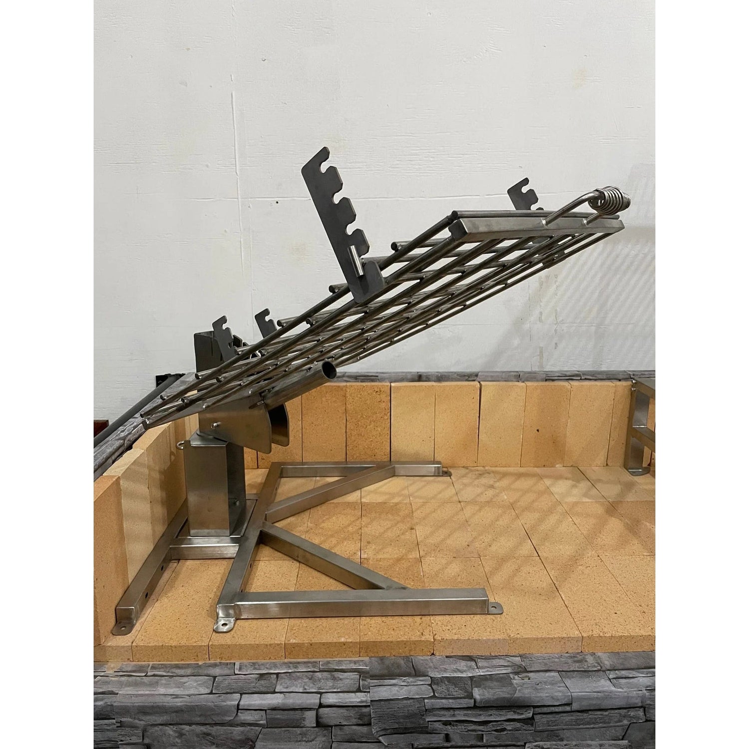 Tagwood BBQ | Basement Clamp Grill | BBQ94