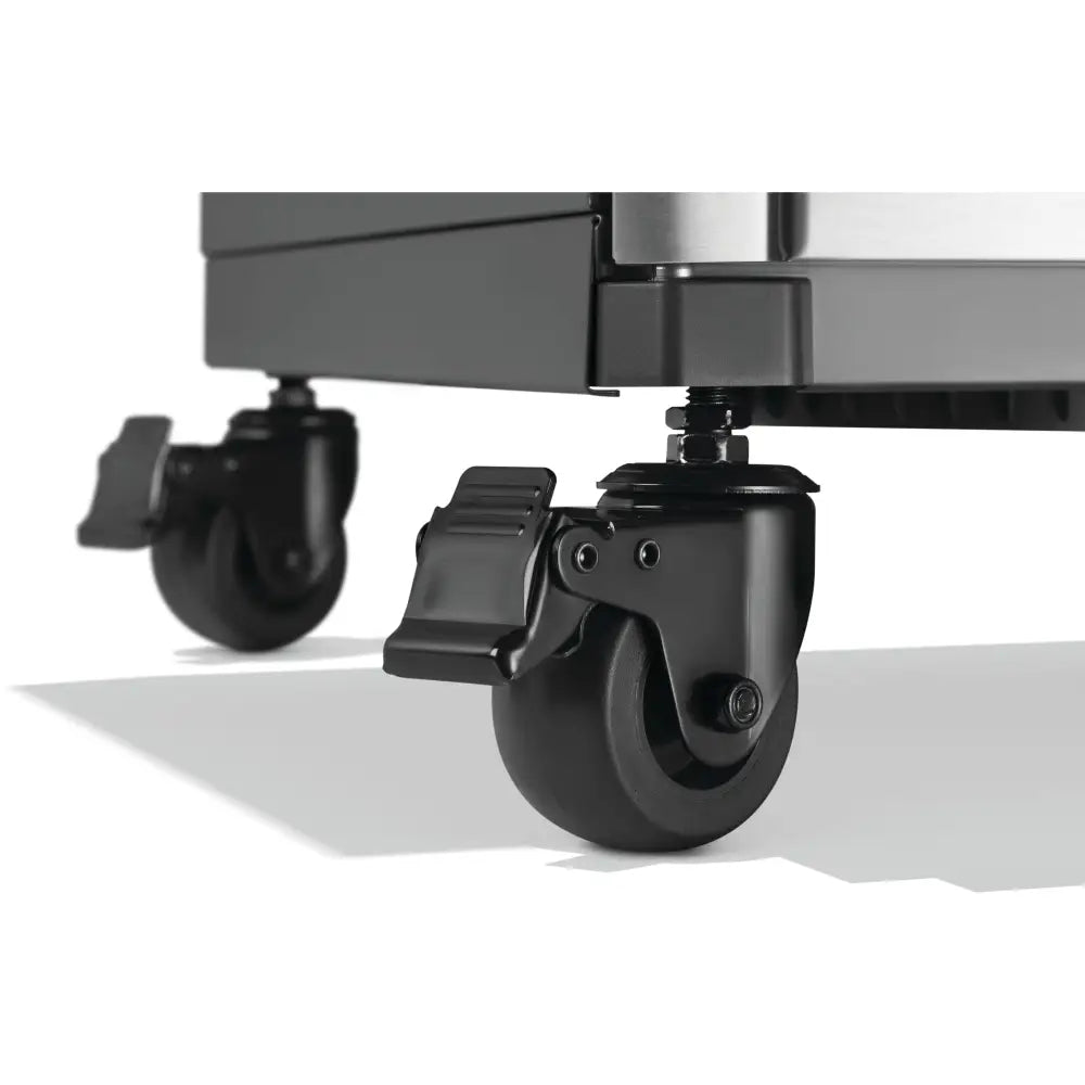 Napoleon Prestige 665 Connected Gas Grill wheels
