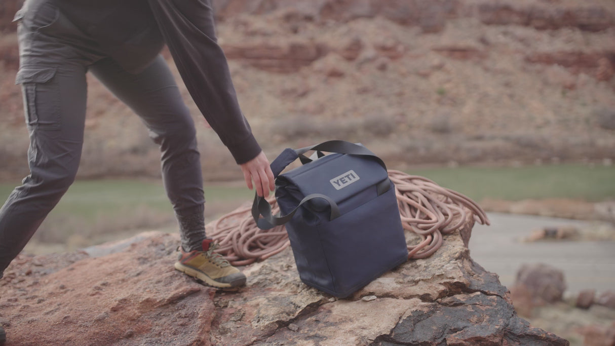 YETI | Daytrip® 14L Tote Bag | Classic Navy