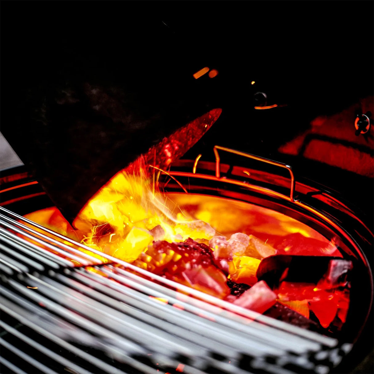 SnS Grills | Home 'N Roam Travel Kettle Charcoal Grill (Pre-Order))