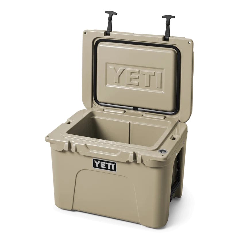 TUNDRA 35 Cool Box Opened Lid